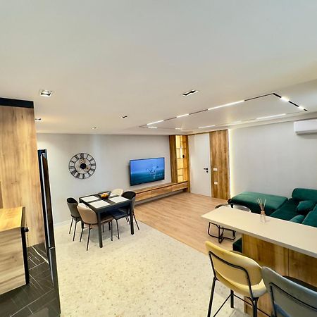 Soinn'S Apartament Tirana Exterior photo